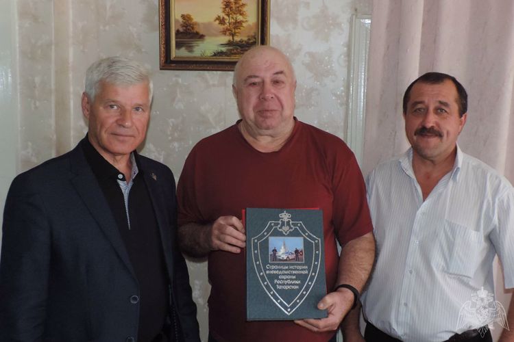 70-летний юбилей отметил ветеран вневедомственной охраны Росгвардии по Республике Татарстан подполковник милиции в отставке Файзрахман Валиуллов 