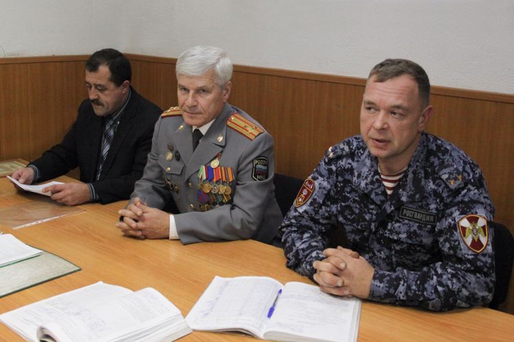 В преддверии празднования Дня образования вневедомственной охраны Росгвардии ветераны ведомства побывали на инструктажах дежурных нарядов казанских батальонов