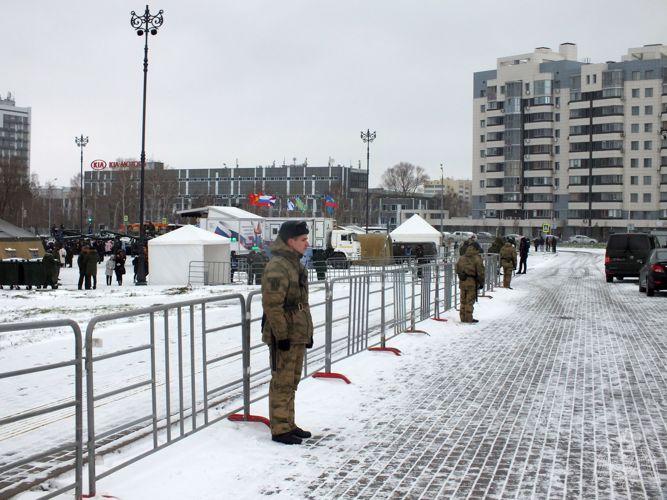 В Казани военнослужащие Росгвардии приняли участие в акции «Военная служба по контракту – твой выбор!»