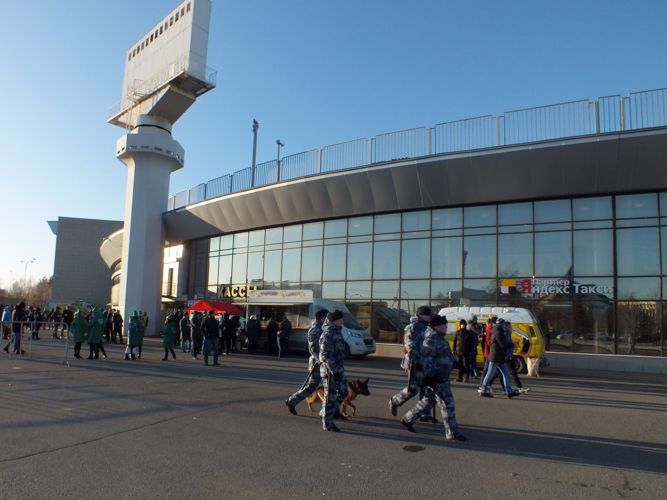 Росгвардия и полиция успешно выполнили задачи по охране общественного порядка на футбольном матче между командами «Рубин» - «Зенит» в Казани.