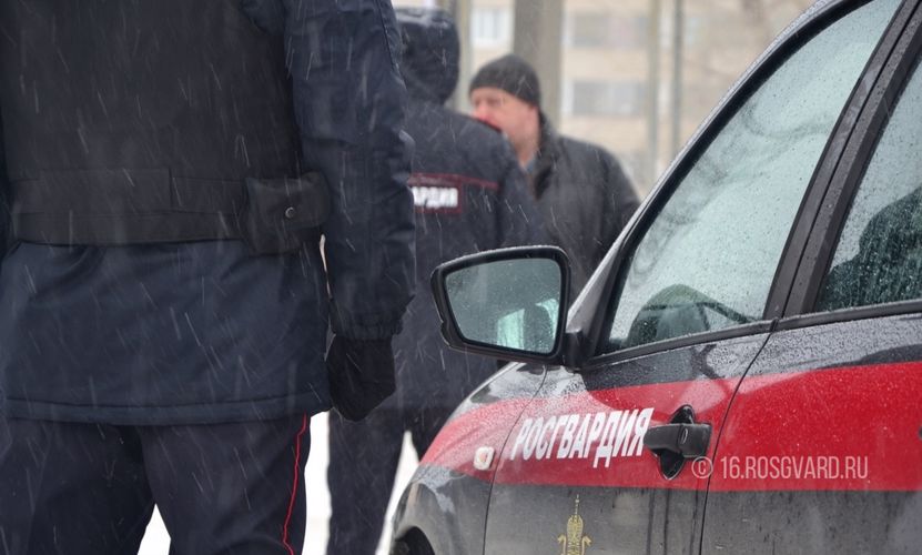 В Казани сотрудники вневедомственной охраны Росгвардии задержали ранее судимого, подозреваемого в краже из строительной бытовки