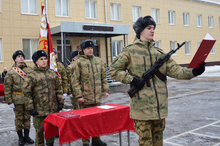 Военнослужащие казанского батальона Росгвардии по охране ВГО приняли Военную присягу