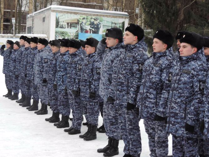 В Казани сотрудники вневедомственной охраны Росгвардии торжественно приняли присягу