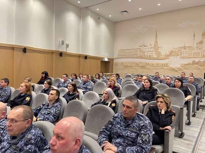 В казанских подразделениях вневедомственной охраны прошли Казани мероприятия, посвящённые Дням воинской славы России