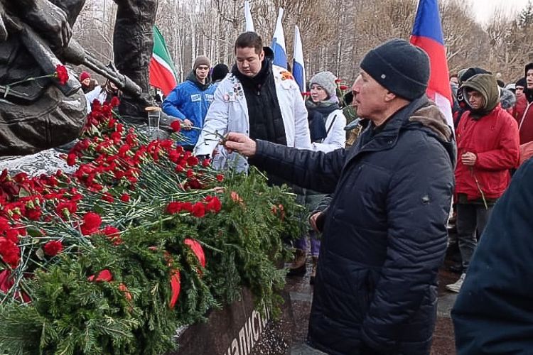В Казани ветераны вневедомственной охраны Росгвардии стали участниками митинга, посвящённого 34-й годовщине вывода советских войск из Афганистана