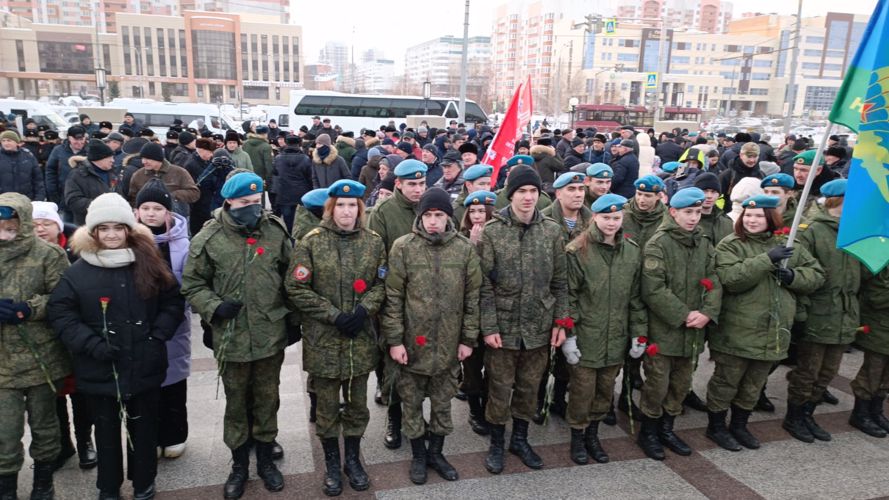 В Казани ветераны вневедомственной охраны Росгвардии стали участниками митинга, посвящённого 34-й годовщине вывода советских войск из Афганистана