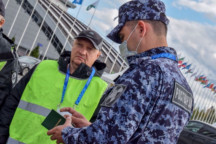В Татарстане сотрудники подразделений госконтроля и лицензионно-разрешительной работы Росгвардии отмечают профессиональный праздник