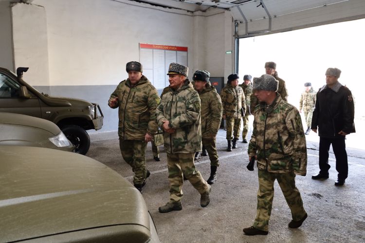 В Казани командующий Приволжским округом Росгвардии вручил государственные награды участникам специальной военной операции
