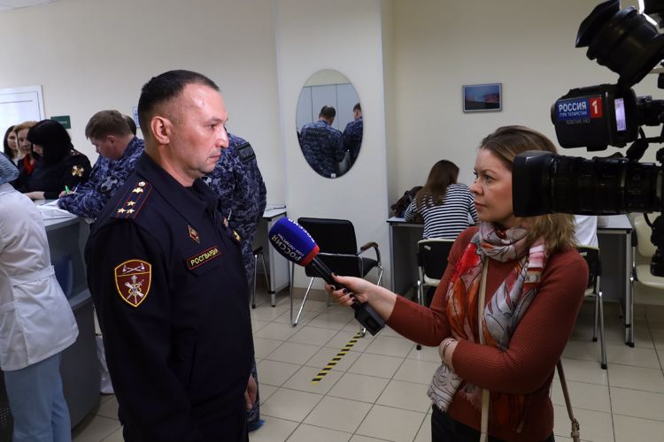 В Казани сотрудники Росгвардии приняли участие в донорской акции по сдаче плазмы крови