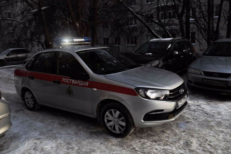 В г. Зеленодольске сотрудники вневедомственной охраны Росгвардии задержали подозреваемого в краже с незаконным проникновением в квартиру