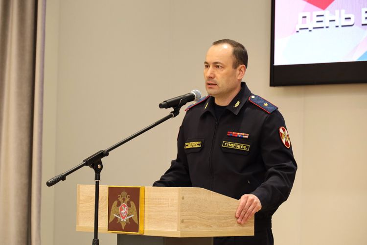 В Казани росгвардейцев поздравили с профессиональным праздником