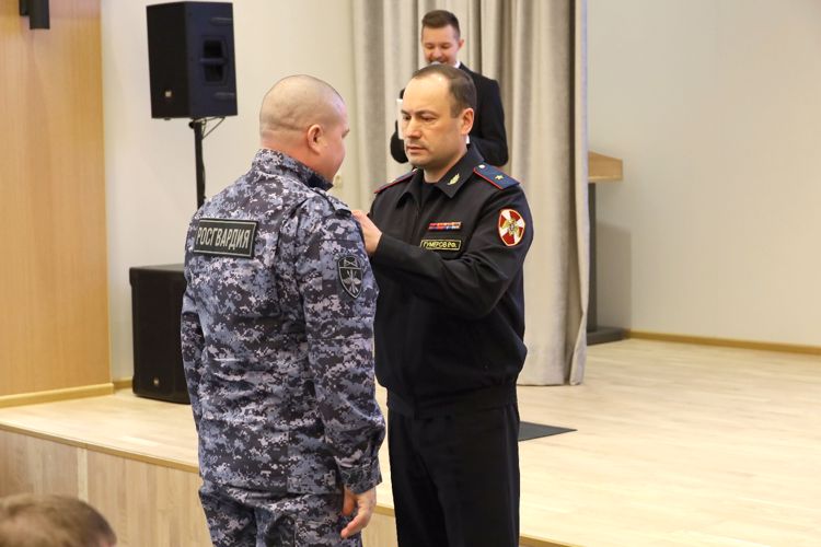 В Казани росгвардейцев поздравили с профессиональным праздником