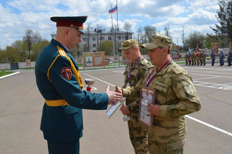В Казани отметили годовщину соединений и воинских частей Росгвардии по охране ВГО