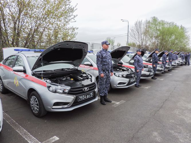 В г. Казани осмотрели служебный автотранспорт городского управления вневедомственной охраны Росгвардии 