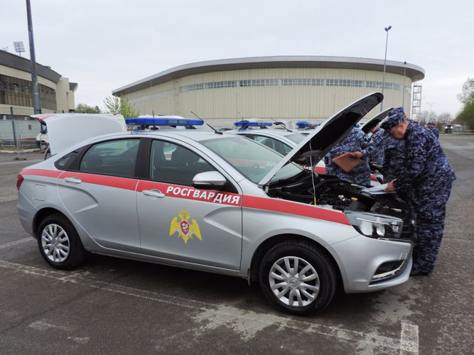 В г. Казани осмотрели служебный автотранспорт городского управления вневедомственной охраны Росгвардии 