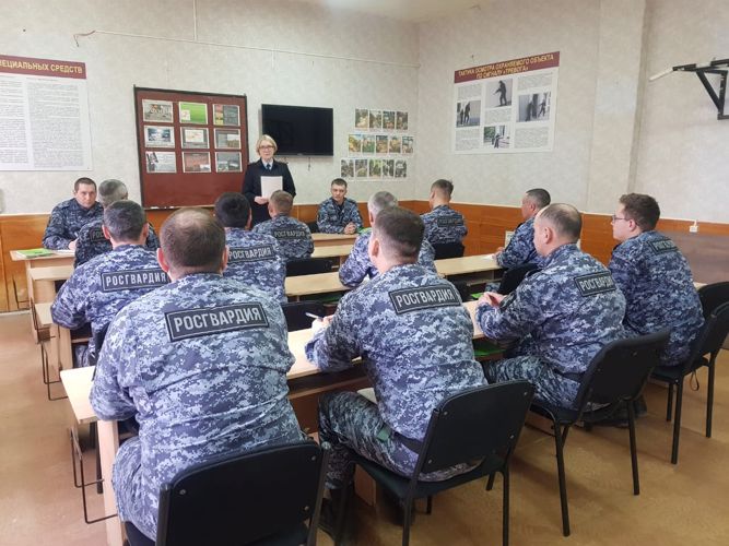 В г. Нижнекамске сотрудники вневедомственной охраны Росгвардии почтили память жертв чернобыльской катастрофы 