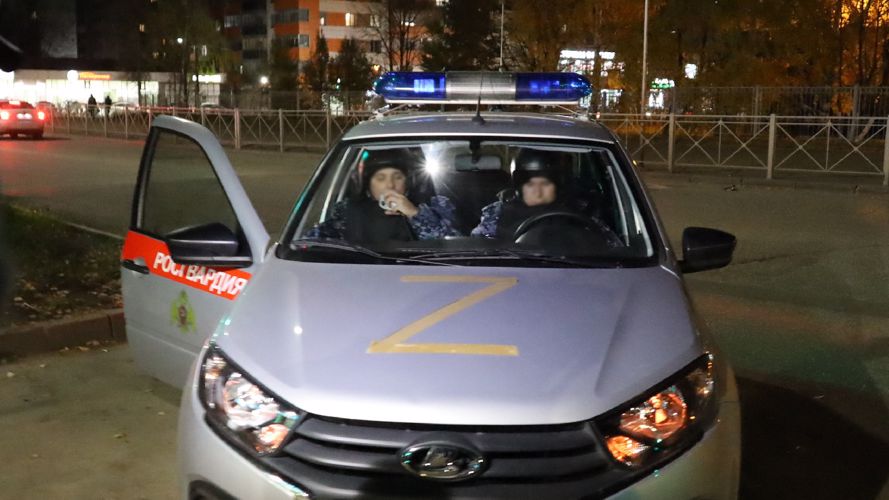 В г. Казани сотрудники Росгвардии задержали двух подозреваемых в кражах из магазинов