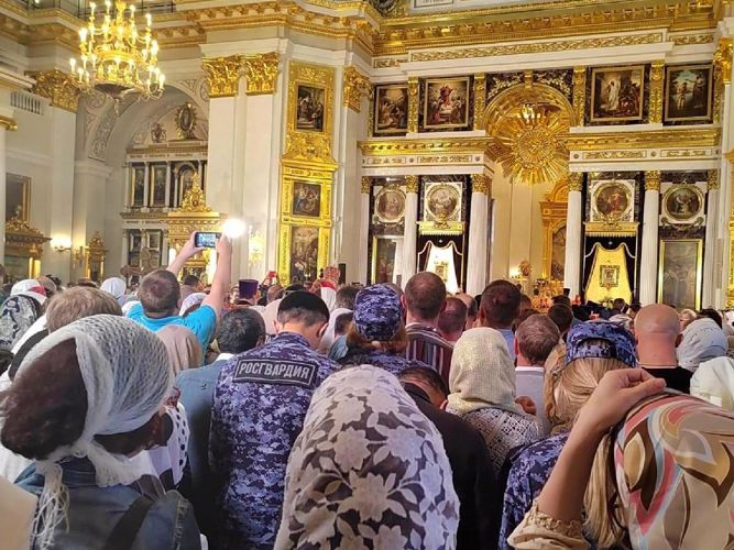 Сотрудники Росгвардии в Казани стали участниками Божественной литургии, возглавляемой Патриархом Кириллом