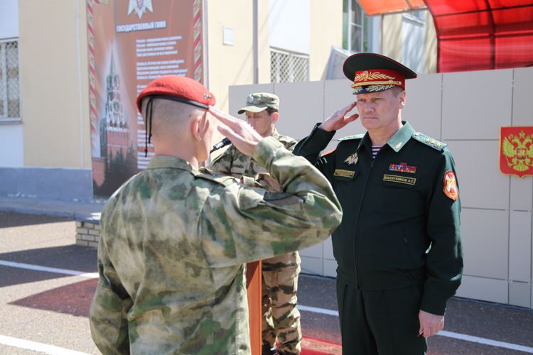Заместитель директора Росгвардии генерал-полковник Алексей Беззубиков совершил рабочую поездку в Республику Татарстан