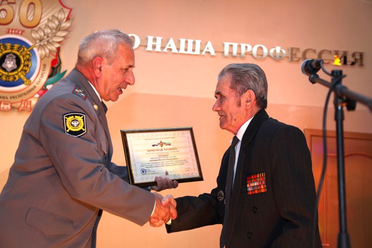 В Татарстане почтили память ветерана вневедомственной охраны Росгвардии фронтовика-пограничника Василия Антипова