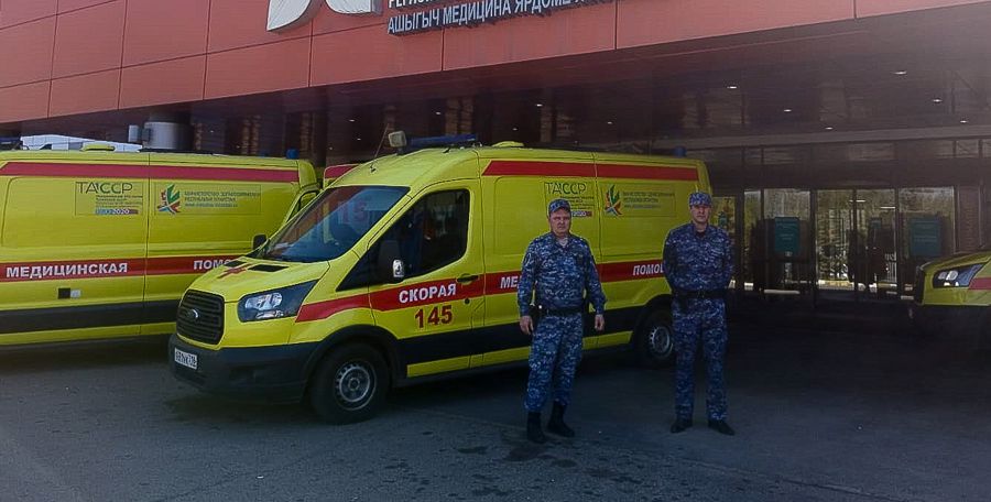 Росгвардейцы спасли жизнь почувствовавшему недомогание пожилому водителю в Набережных Челнах