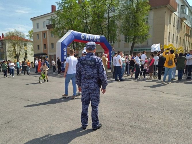 Росгвардейцы выполнили задачу по охране общественного порядка во время Первомая и проведения спортивных мероприятий в Татарстане