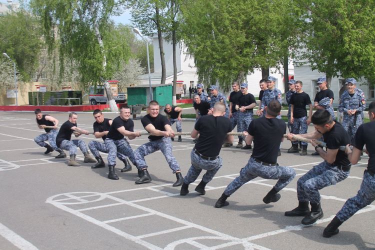 В казанском полку Росгвардии прошел спортивный праздник