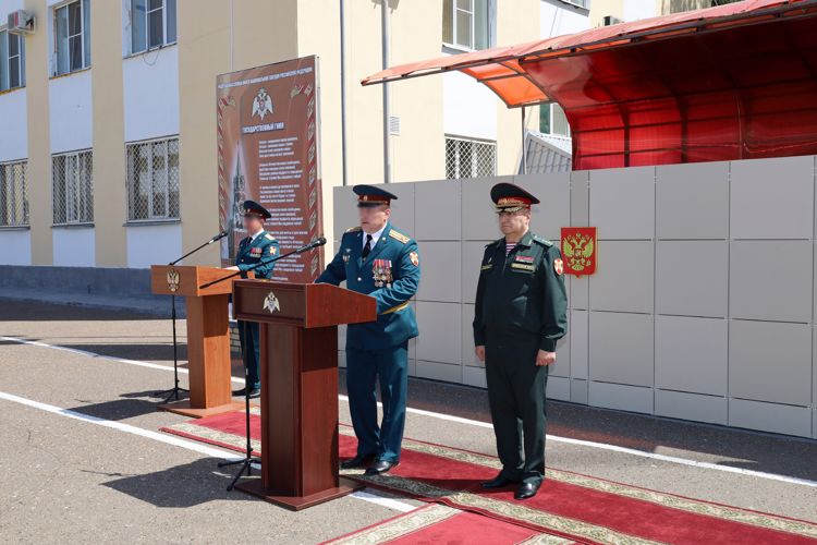 В Казани состоялся ритуал вручения Боевого знамени воинской части Росгвардии