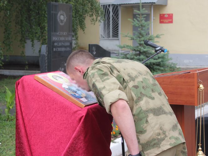 В Казани состоялась торжественная передача походных икон воинским частям Росгвардии