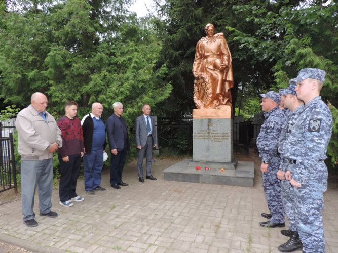 В Республике Татарстан сотрудники и ветераны Росгвардии приняли участие в мероприятиях, посвящённых Дню памяти и скорби