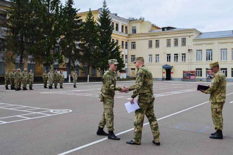 В казанском батальоне Росгвардии состоялось чествование военнослужащих, увольняющихся в запас