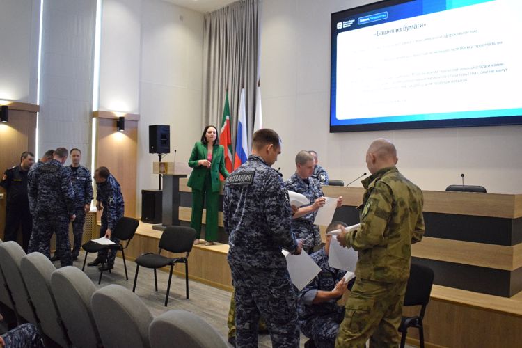 В г. Казани представители Российского общество «Знание» и встретились с росгвардейцами