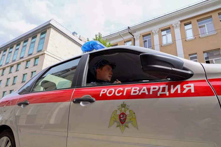 В Казани сотрудники Росгвардии задержали подозреваемого в краже из строительного гипермаркета