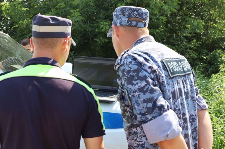 В Татарстане сотрудники Росгвардии помогают Госавтоинспекции выявлять нарушения ПДД