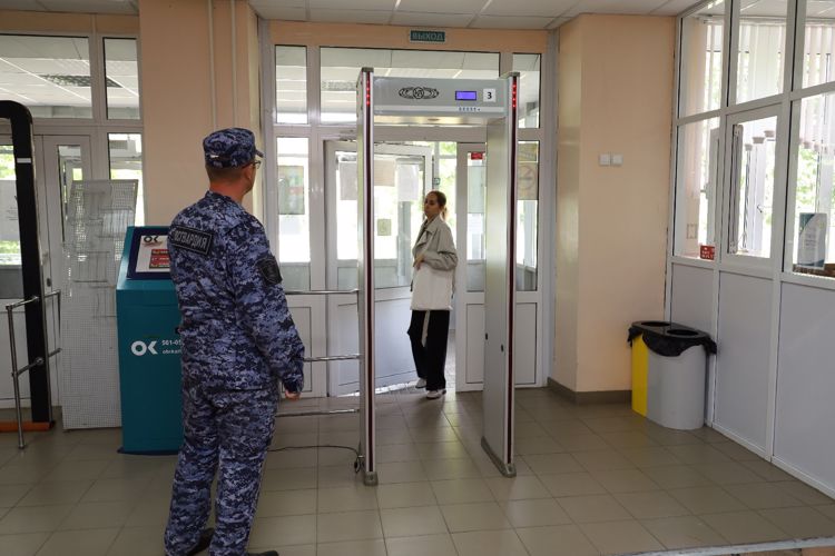 В Татарстане сотрудники Росгвардии выполнили задачи по обеспечению безопасности во время мероприятий Единого дня голосования