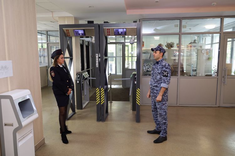 В Татарстане сотрудники Росгвардии выполнили задачи по обеспечению безопасности во время мероприятий Единого дня голосования