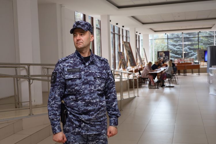 В Татарстане сотрудники Росгвардии выполнили задачи по обеспечению безопасности во время мероприятий Единого дня голосования