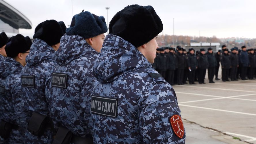В Казани росгвардейцы приняли участие в обеспечении правопорядка во время проведения футбольного матча Российской премьер-лиги