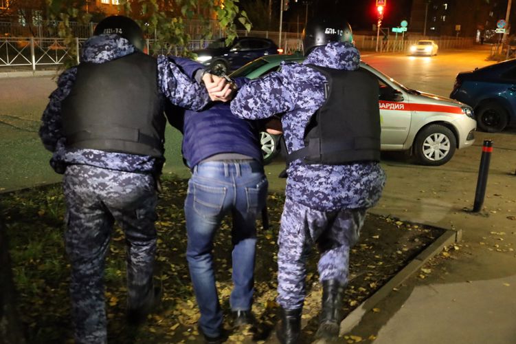 Генерал армии Виктор Золотов поздравил личный состав и ветеранов с Днем создания вневедомственной охран