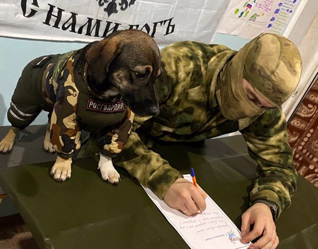 Военнослужащие Росгвардии, принимающие участие в специальной военной операции, присоединились к всероссийской акции «С любовью к маме»