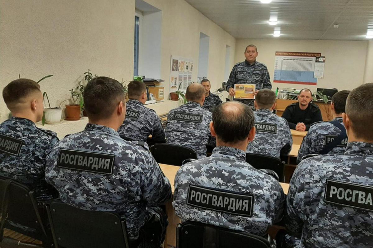 В Татарстане сотрудники и ветераны Росгвардии проводят патриотические акции, приуроченные Дням Неизвестного солдата и Героев Отечества