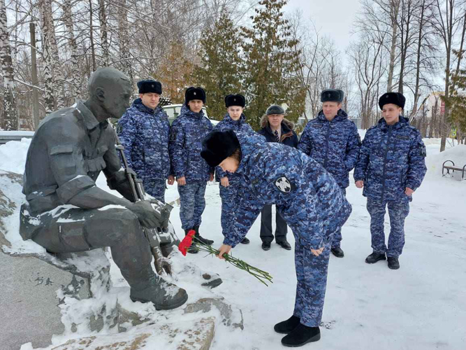 В Татарстане представители Росгвардии проводят мероприятия, посвященные 35-летию со дня вывода ограниченного контингента советских войск из Афганистана