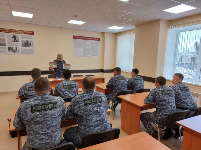 В Татарстане представители Росгвардии проводят мероприятия, посвященные 35-летию со дня вывода ограниченного контингента советских войск из Афганистана