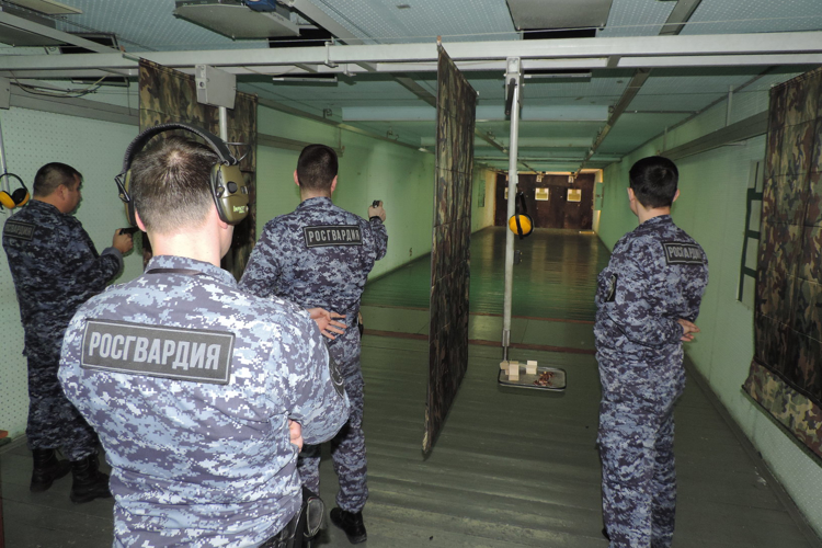 В Казани прошло отборочное соревнование по практической стрельбе среди сотрудников вневедомственной охраны территориального Управления Росгвардии