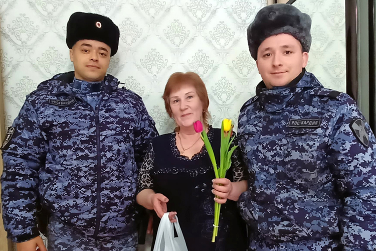 В Набережных Челнах состоялись встречи с родственниками погибших сотрудников вневедомственной охраны 