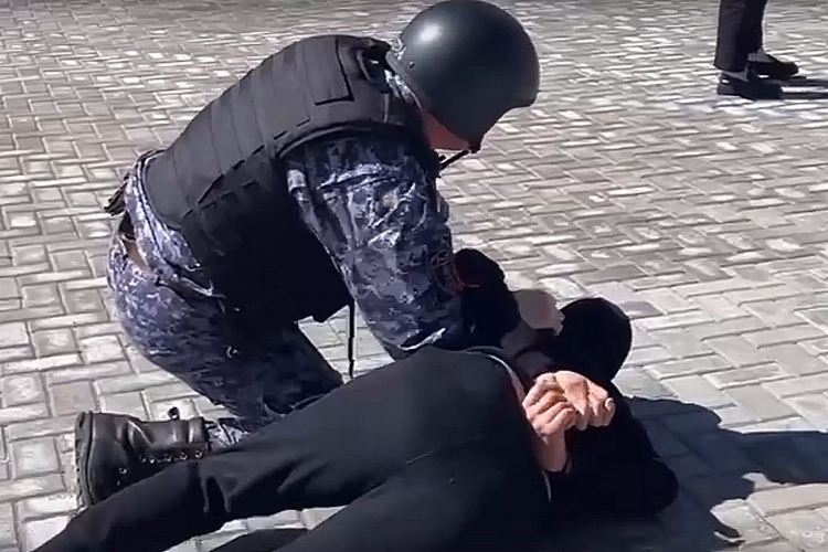 В Казани росгвардейцы приняли участие во всероссийских антитеррористических учениях на территориях образовательных учреждений