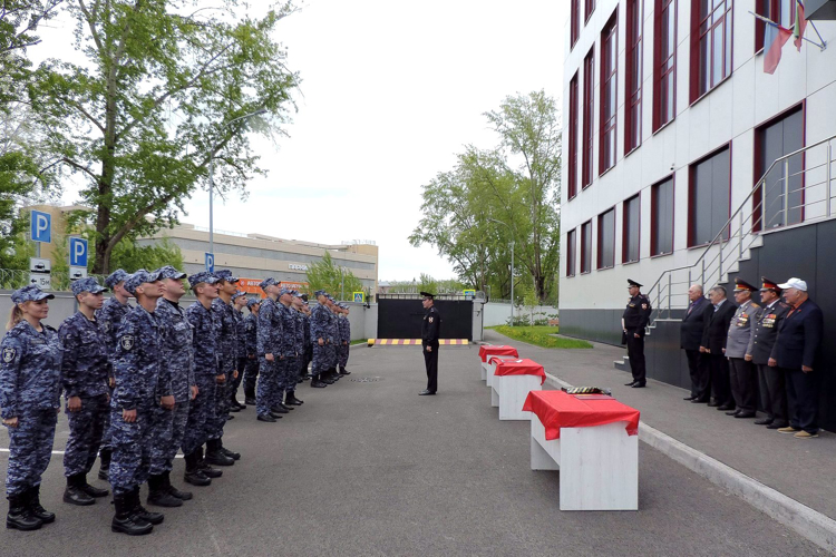 В Татарстане приняло присягу молодое пополнение вневедомственной охраны Росгвардии 