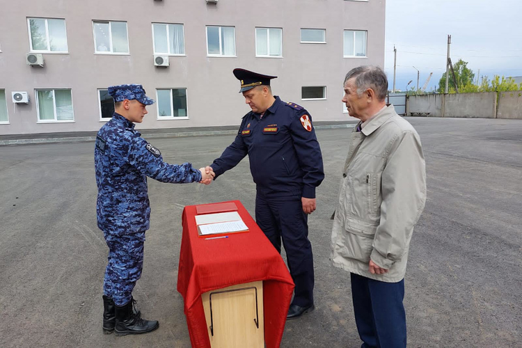 В Татарстане приняло присягу молодое пополнение вневедомственной охраны Росгвардии 