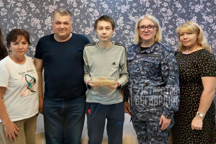 В Нижнекамске для детей сотрудников и гражданского персонала вневедомственной охраны Росгвардии организовали праздник 