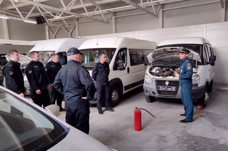 В Набережных Челнах с росгвардейцами ОМОН провели пожарно-тактическую тренировку
